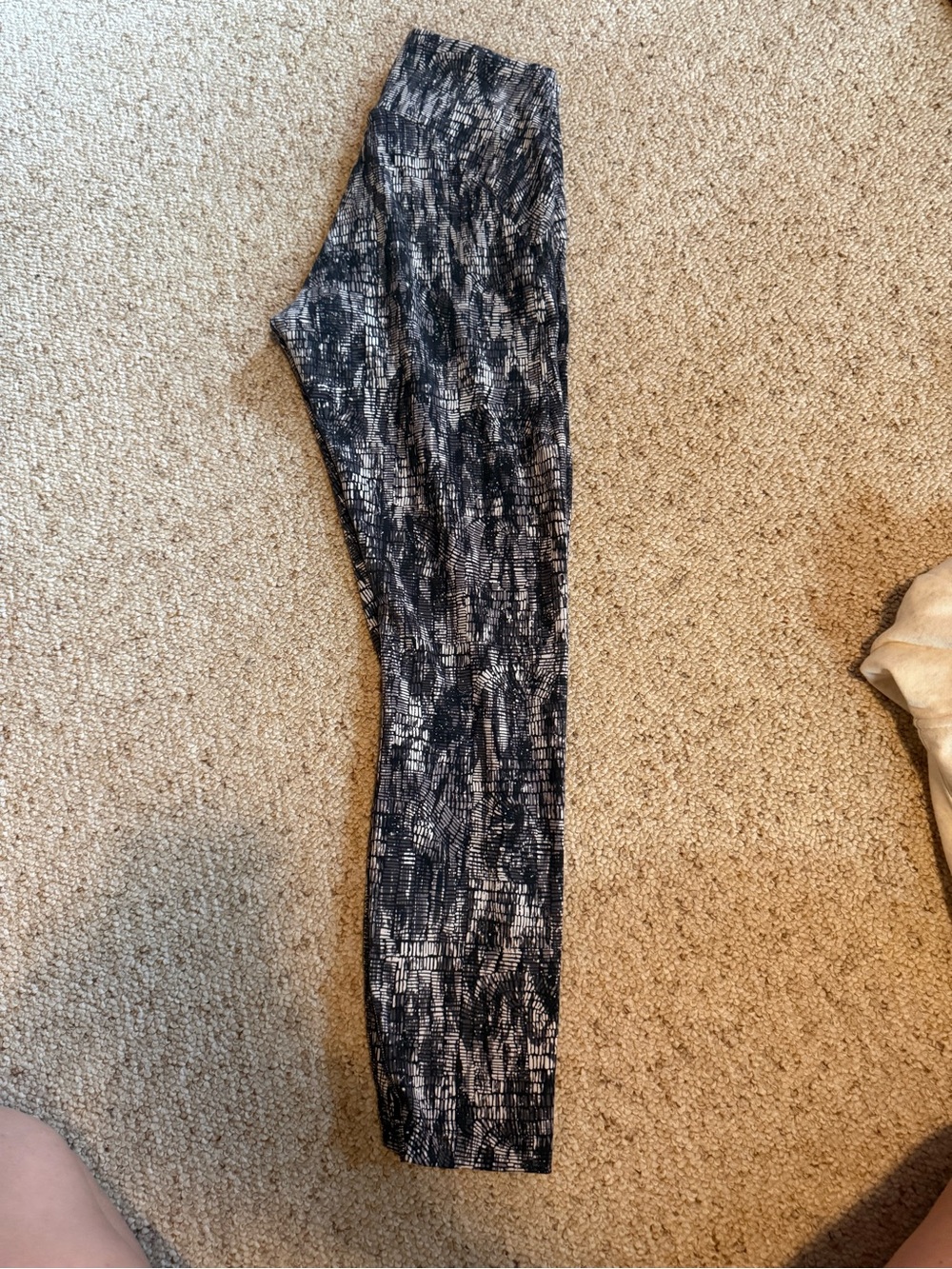 lululemon athletica Black & Gray Patterned Jeggings